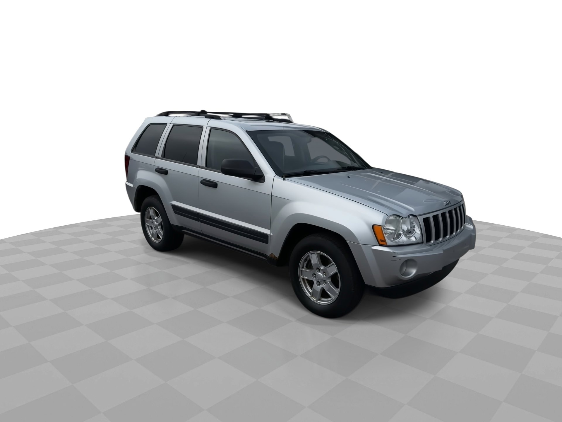 Used 2005 Jeep Grand Cherokee Laredo with VIN 1J4HR48N95C692940 for sale in Perrysburg, OH