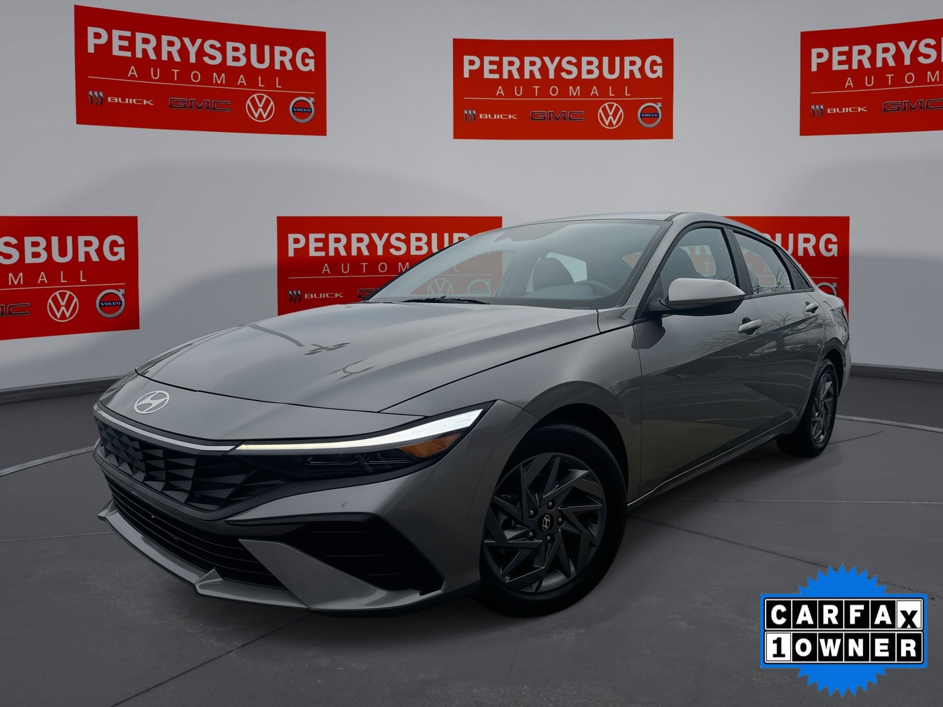 2024 Hyundai Elantra SEL's photo