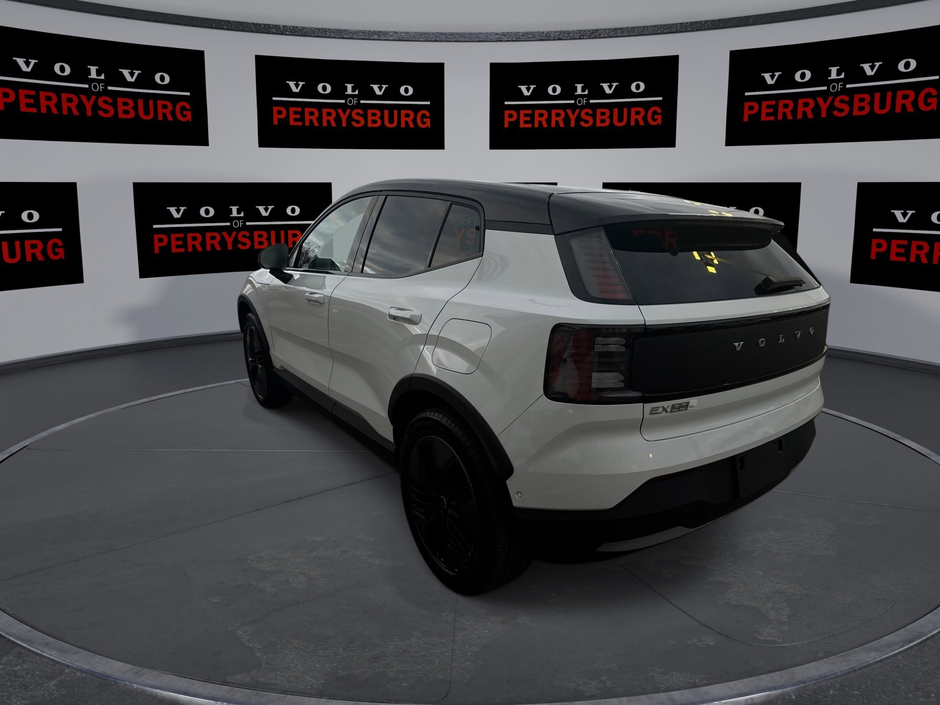 2026 Volvo EX30 Ultra - Photo 6