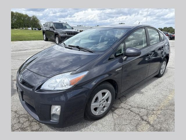 2010 Toyota Prius III's photo