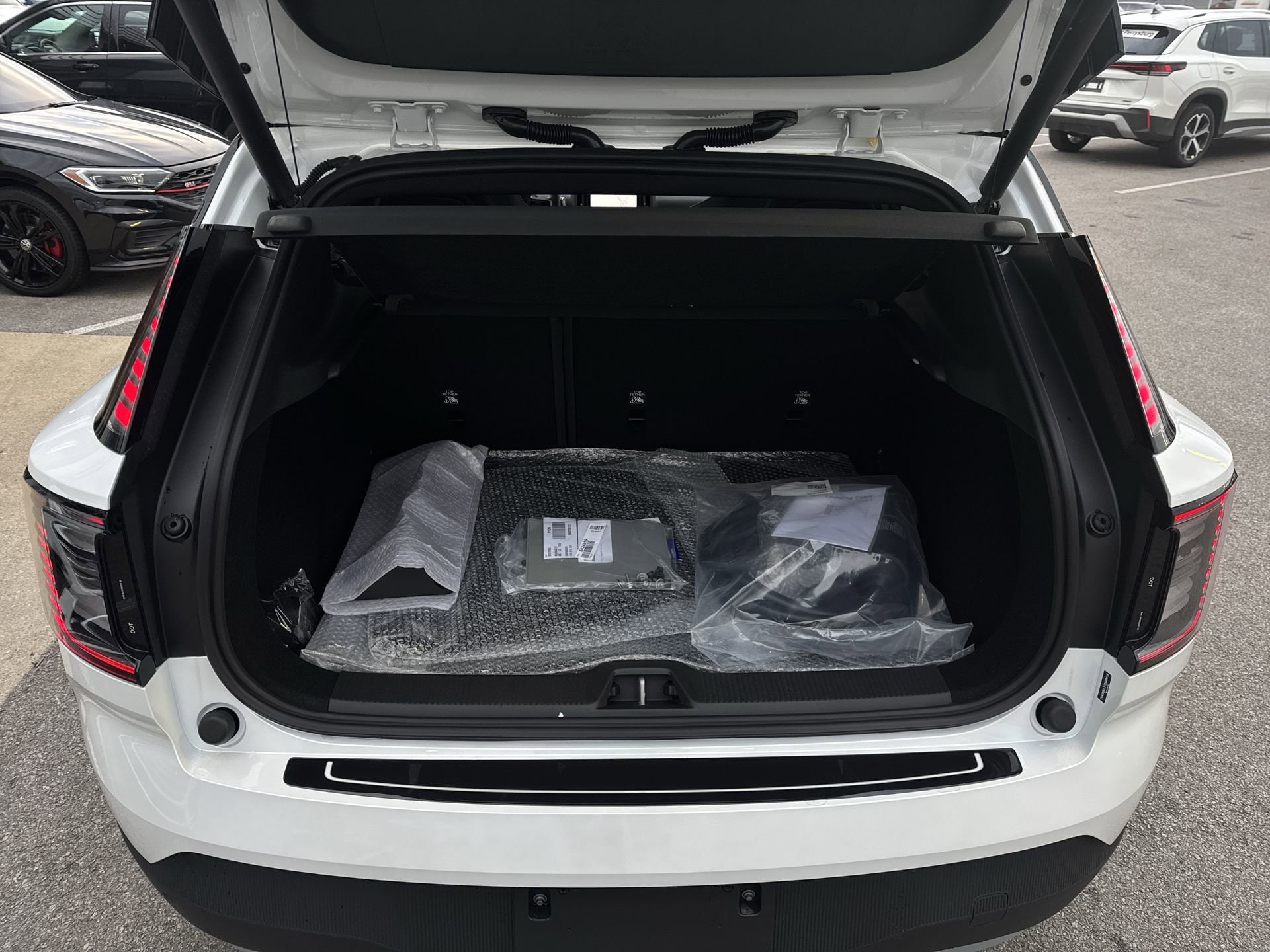 2026 Volvo EX30 Ultra - Photo 27