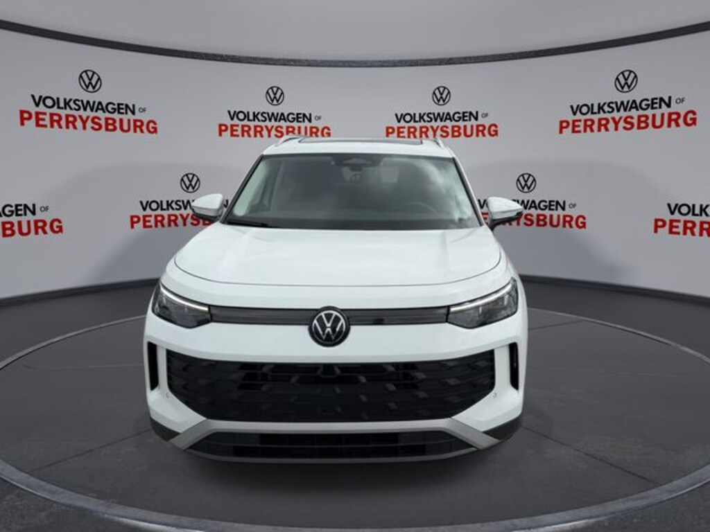Certified 2025 Volkswagen Tiguan 2.0T SE SUV