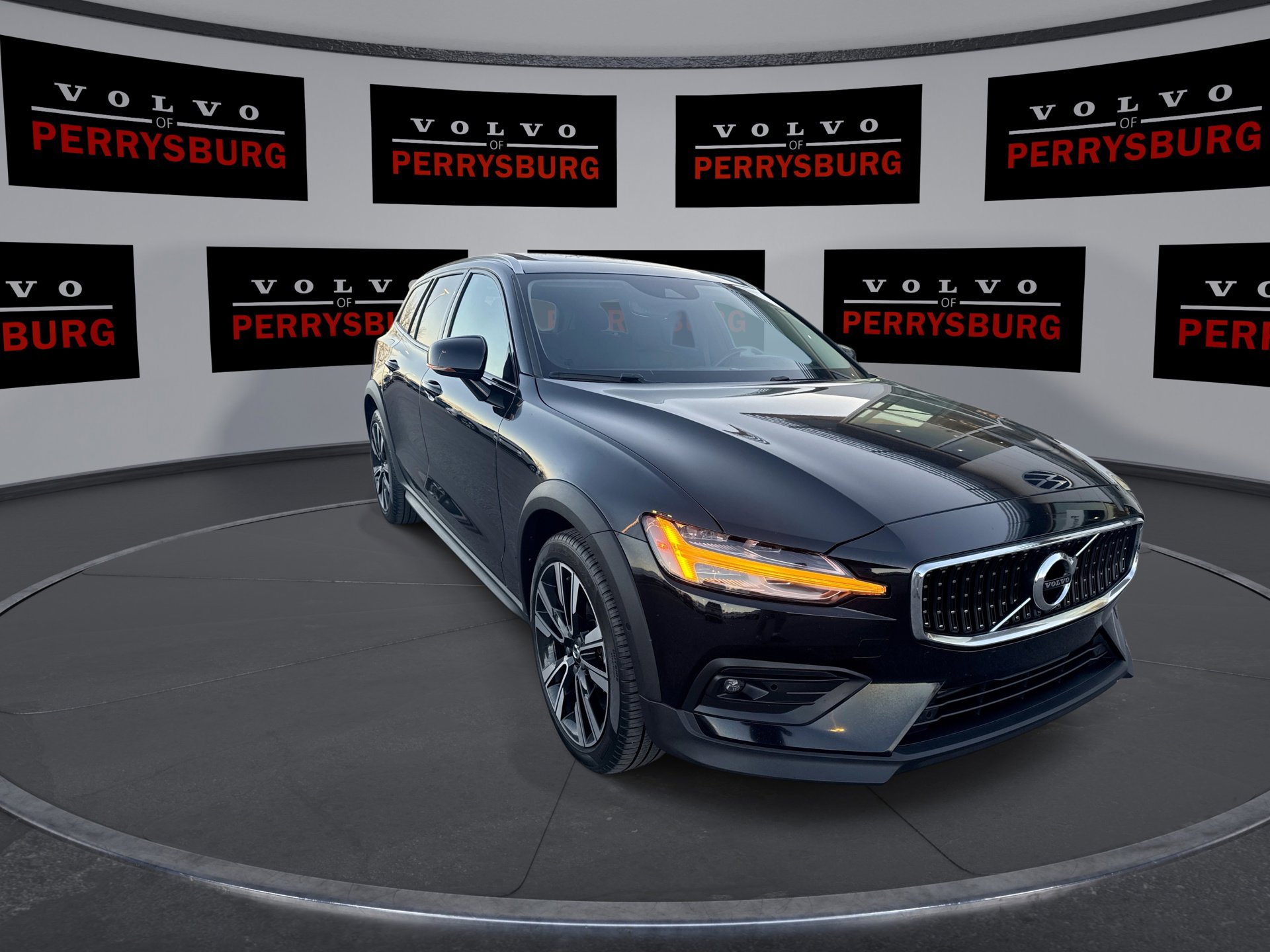 2021 Volvo V60 Cross Country T5 AWD photo 2