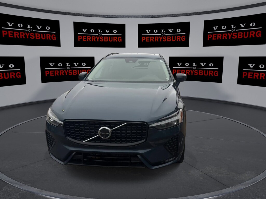 Certified 2024 Volvo XC60 B5 AWD Ultimate Dark Theme w/ Climate Pkg & Panora B5 AWD Ultimate Dark Theme