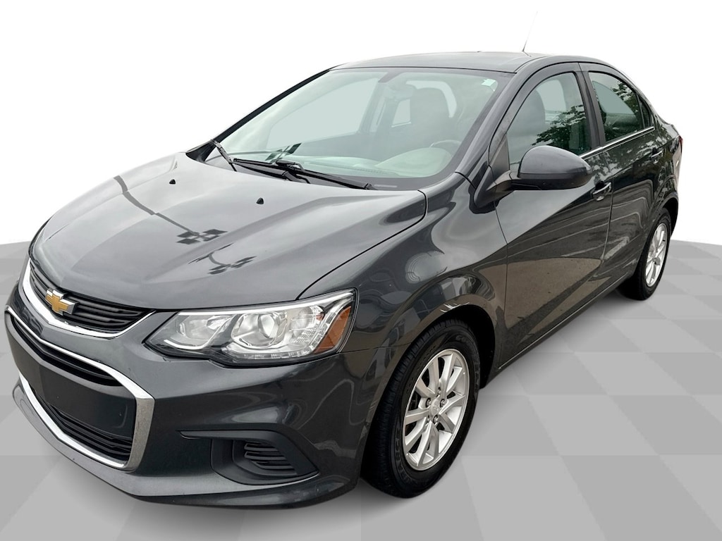 Used 2017 Chevrolet Sonic LT w/ Convenience Pkg & Apple CarPlay Sedan