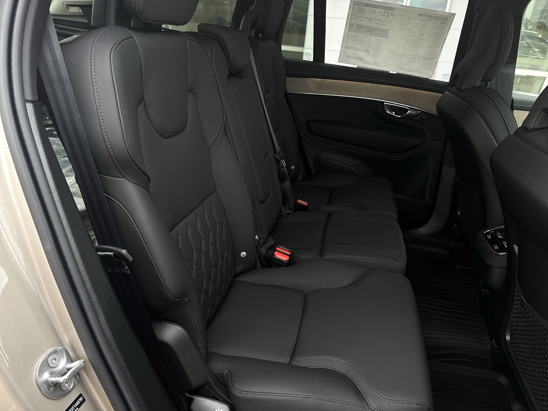 2026 Volvo XC90 Plus - Photo 28