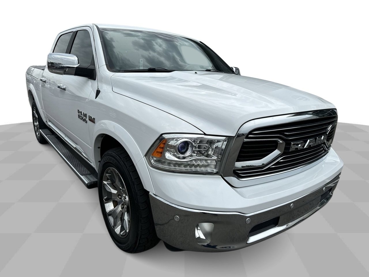 Used 2017 RAM Ram 1500 Pickup Laramie Limited with VIN 1C6RR7PT5HS831216 for sale in Perrysburg, OH