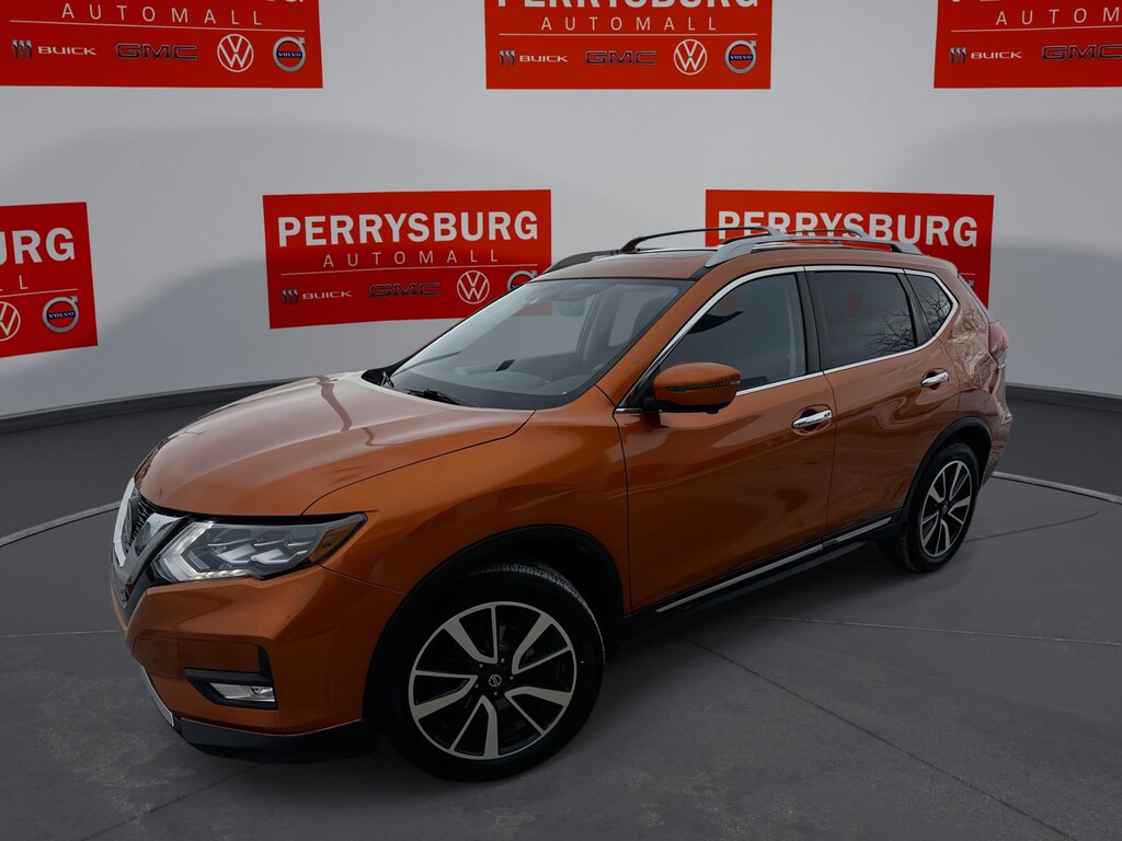 Used 2018 Nissan Rogue SL AWD w/ Platinum Pkg & Panoramic Moon AWD SL