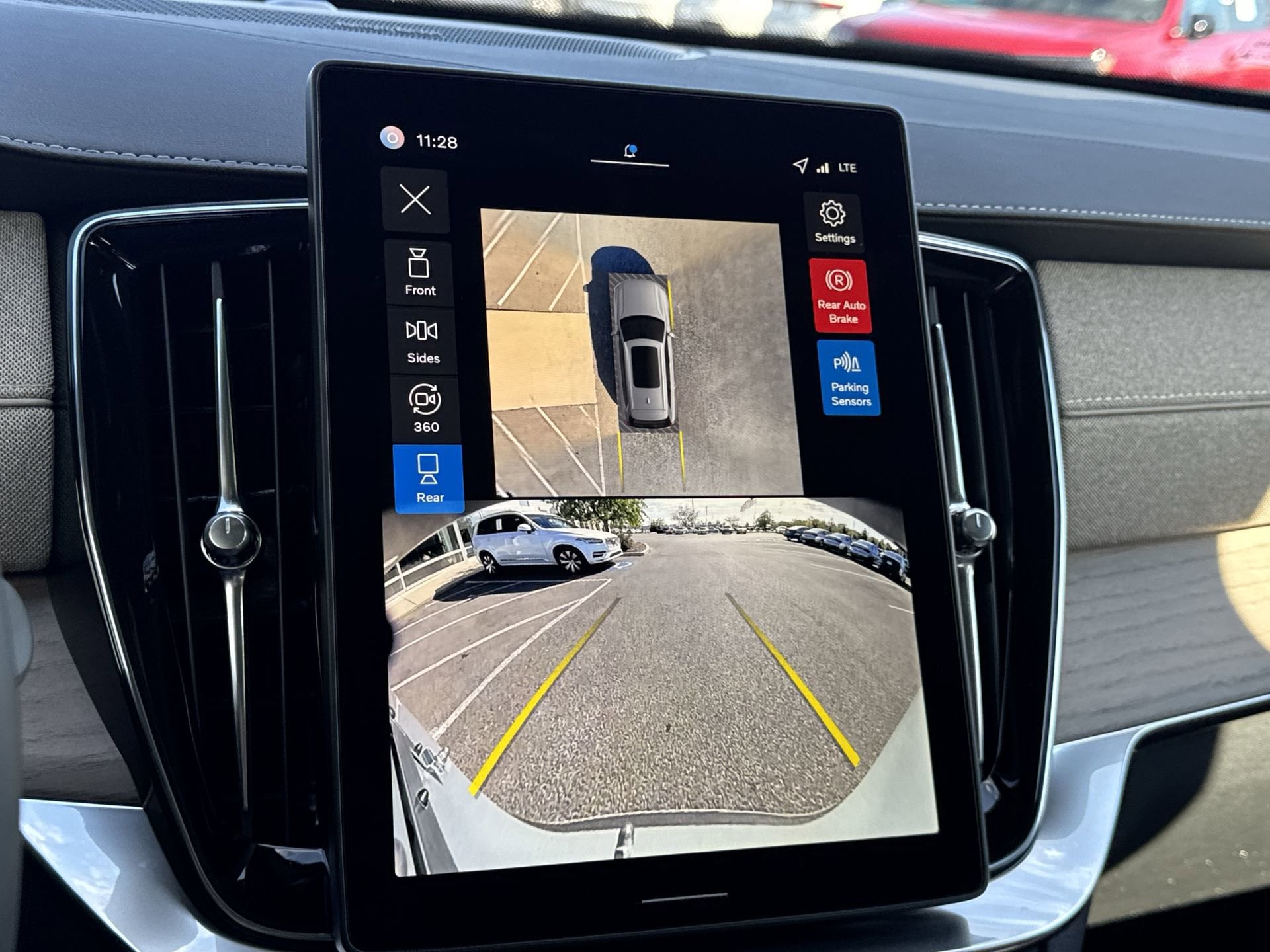 2026 Volvo XC90 Plus - Photo 15