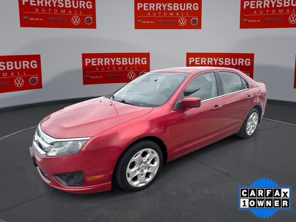 Used 2011 Ford Fusion SE w/ Moonroof Sedan