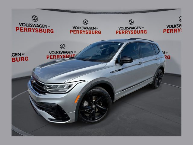 2023 Volkswagen Tiguan 2.0T SE R-Line Black 4Motion's photo