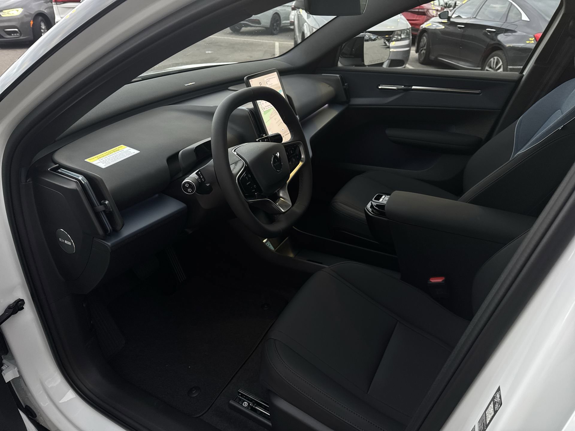 2026 Volvo EX30 Ultra - Photo 10