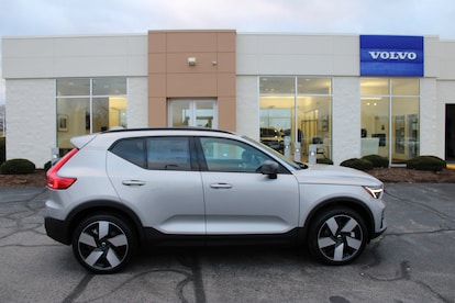 New 2023 Volvo XC40 Recharge Pure Electric For Sale at Volvo Cars of  Perrysburg