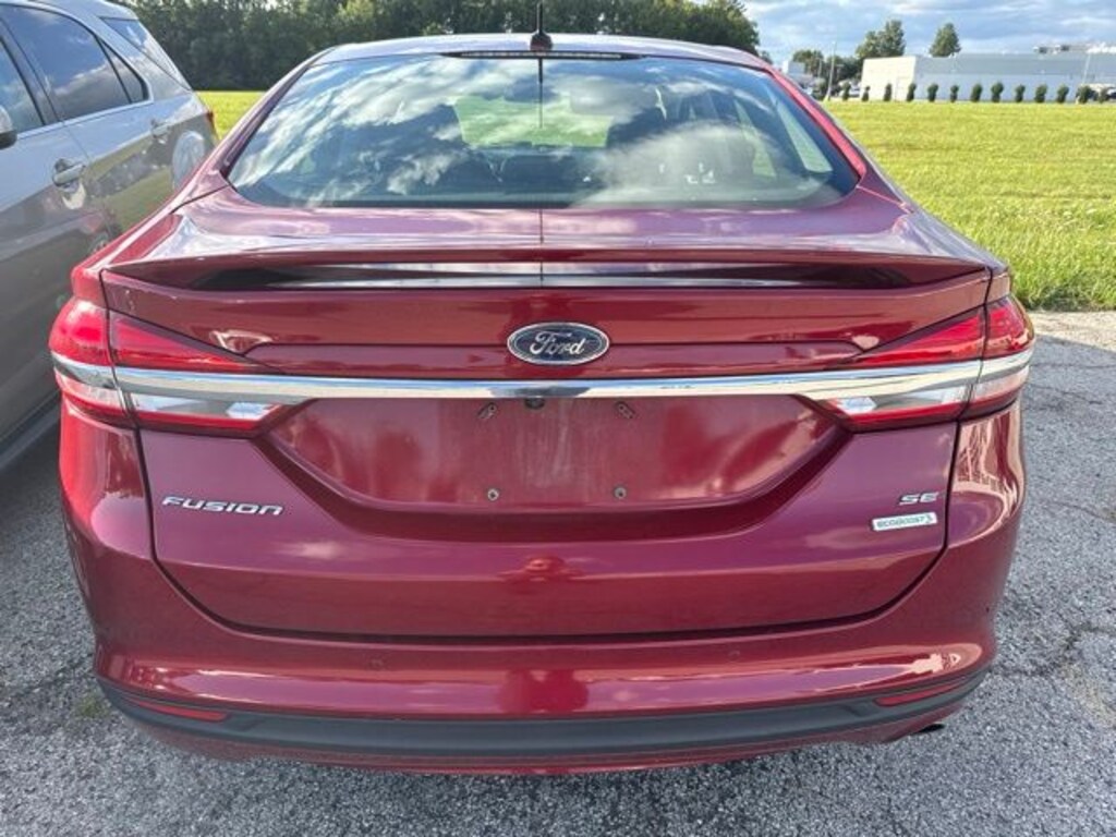 Used 2017 Ford Fusion SE w/ Tech pkg Sedan