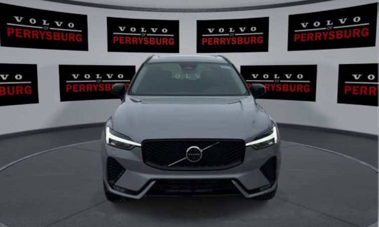 New%202026%20Volvo%20VC60%20B5%20Plus%20AWD%20-%20Volvo%20of%20Perrysburg.JPG
