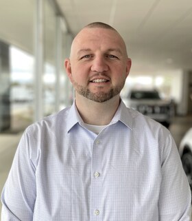 Staff member Ryan Adams from ID_3ea7b1856667