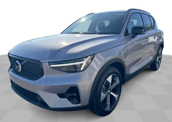 Volvo%20XC40%20B5%20Plus%20AWD%20-%20Volvo%20Cars%20of%20Perrysburg.JPG