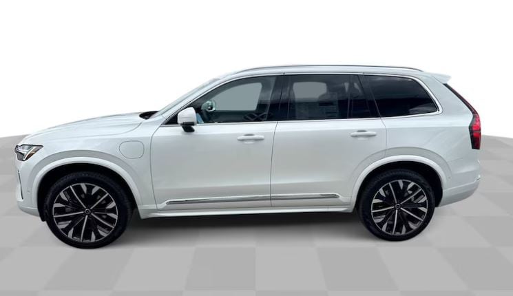 Volvo%20XC90%20Plug-In%20Hybrid%20-%20Volvo%20of%20Perrysburg.JPG