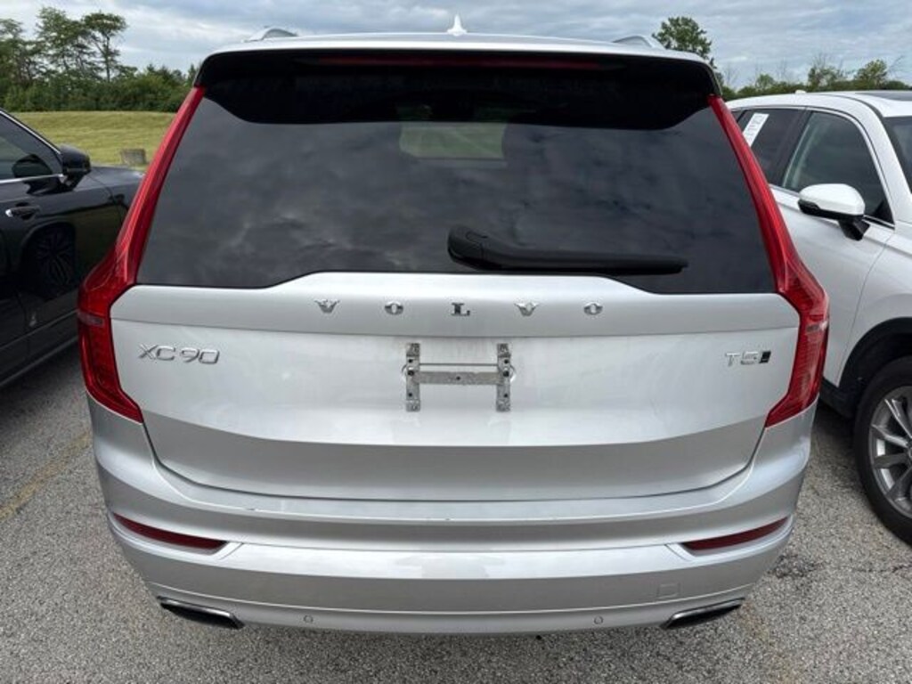 Used 2020 Volvo XC90 T5 Momentum SUV