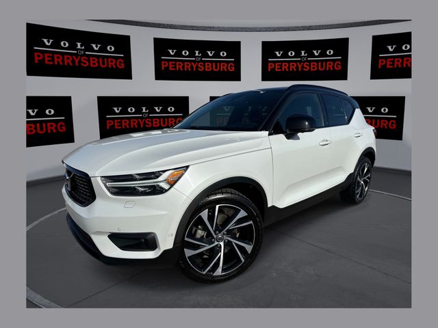 2020 Volvo XC40 T5 R-Design AWD's photo