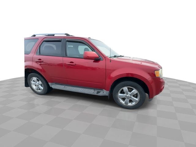 Used 2011 Ford Escape Limited with VIN 1FMCU0EG8BKA06073 for sale in Perrysburg, OH