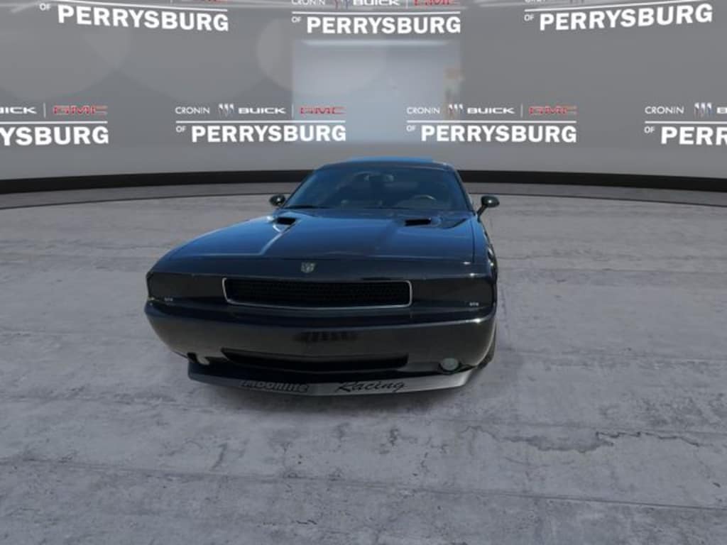 Used 2009 Dodge Challenger R/T w/ Manual Transmission & Moonroof Coupe