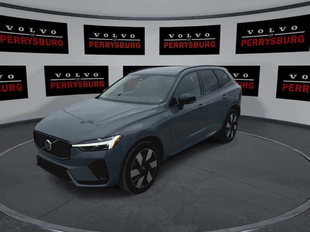 Certified 2024 Volvo XC60 Recharge AWD Plus Dark Theme w/ Climate Pkg & Panoramic Moo T8 eAWD PHEV Plus Dark Theme