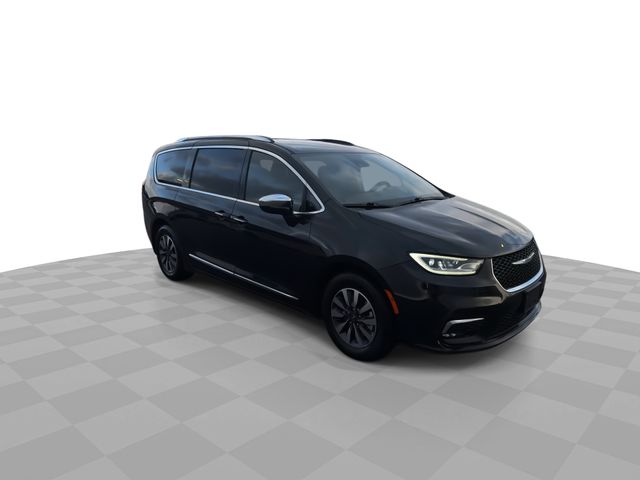 Used 2021 Chrysler Pacifica Hybrid Limited with VIN 2C4RC1S73MR568849 for sale in Perrysburg, OH