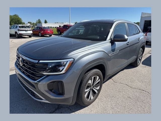 2025 Volkswagen Atlas Cross Sport 2.0T SE 4MOTION's photo