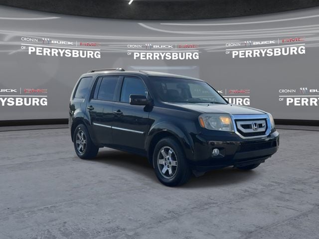 Used 2011 Honda Pilot Touring with VIN 5FNYF4H93BB034837 for sale in Perrysburg, OH
