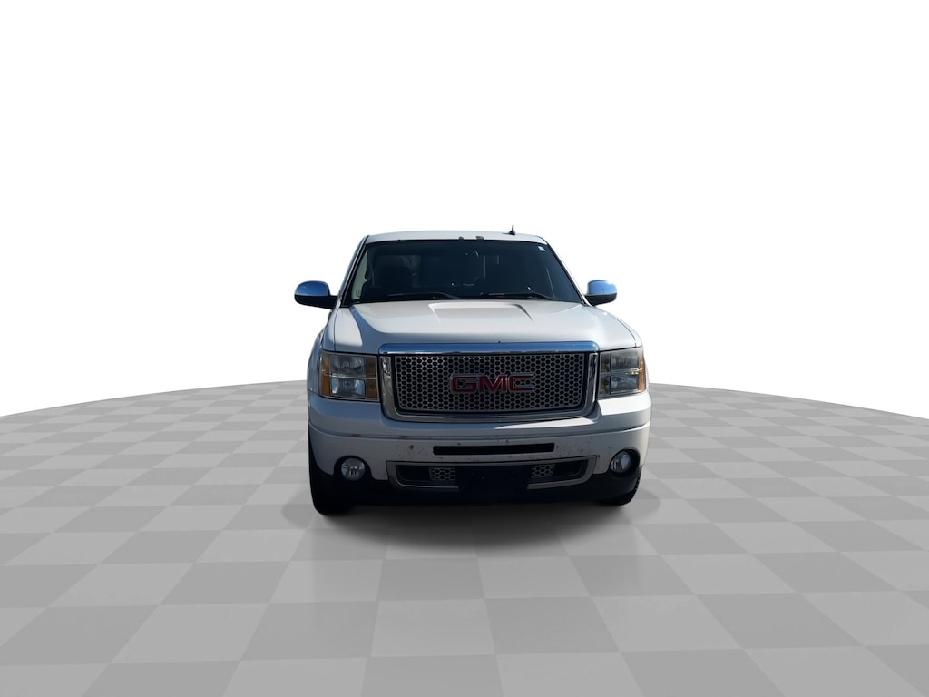 Used 2012 GMC Sierra 1500 Denali AWD Crew w/ Rear Entertainment & Moon AWD Crew Cab 143.5 Denali