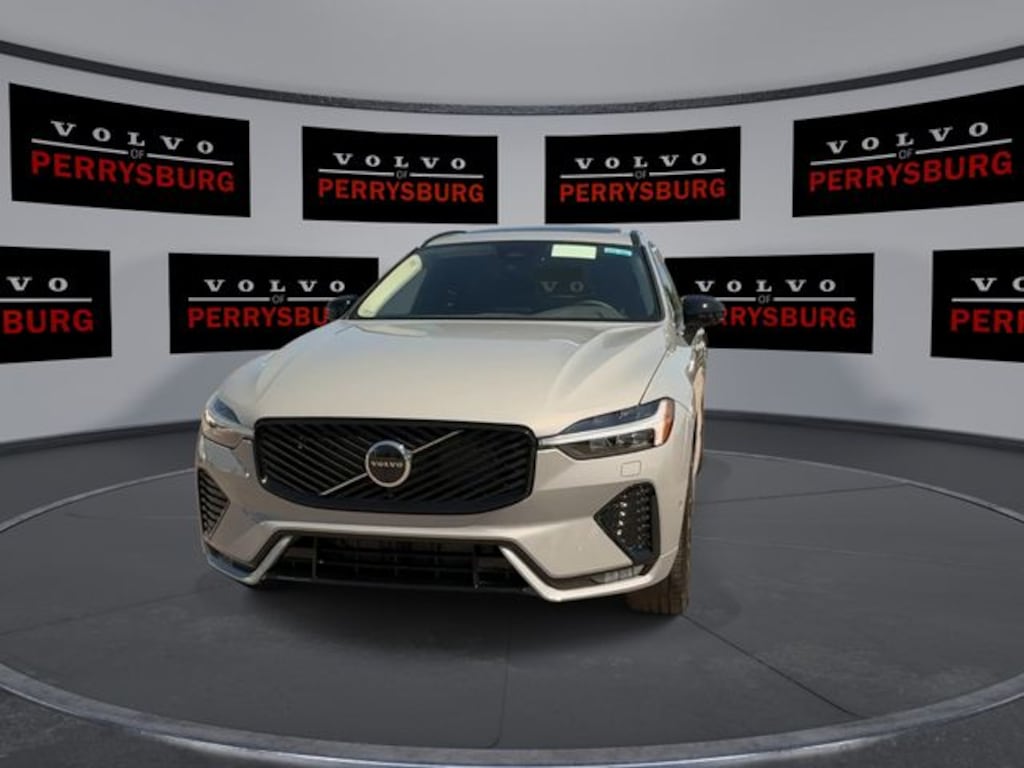 New 2026 Volvo XC60 B5 Plus SUV