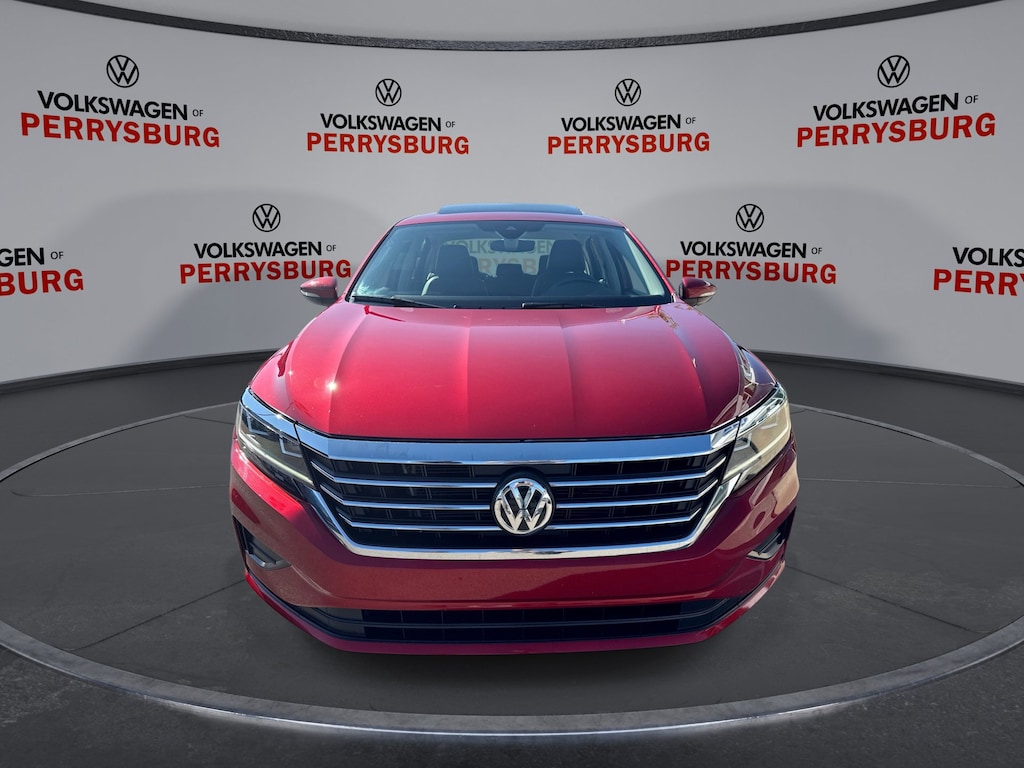 Used 2020 Volkswagen Passat 2.0T SE w/ Moonroof Sedan