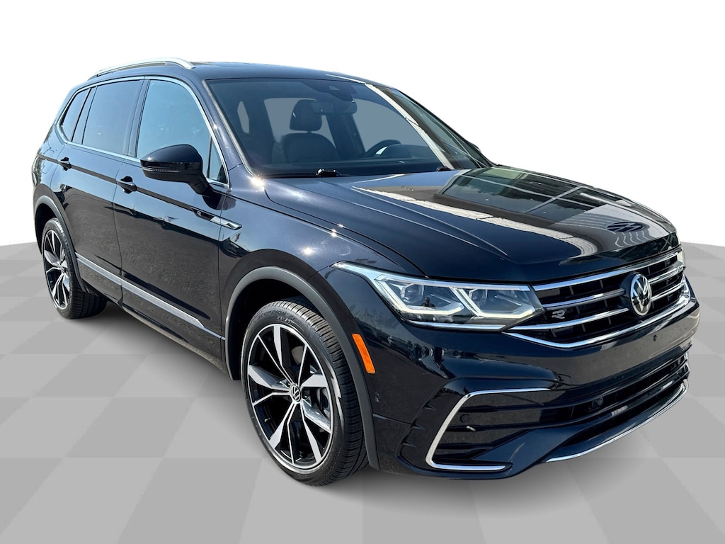 Used 2022 Volkswagen Tiguan 2.0T SEL R-Line 4Motion w/ IQ Drive & Panoramic Mo SUV