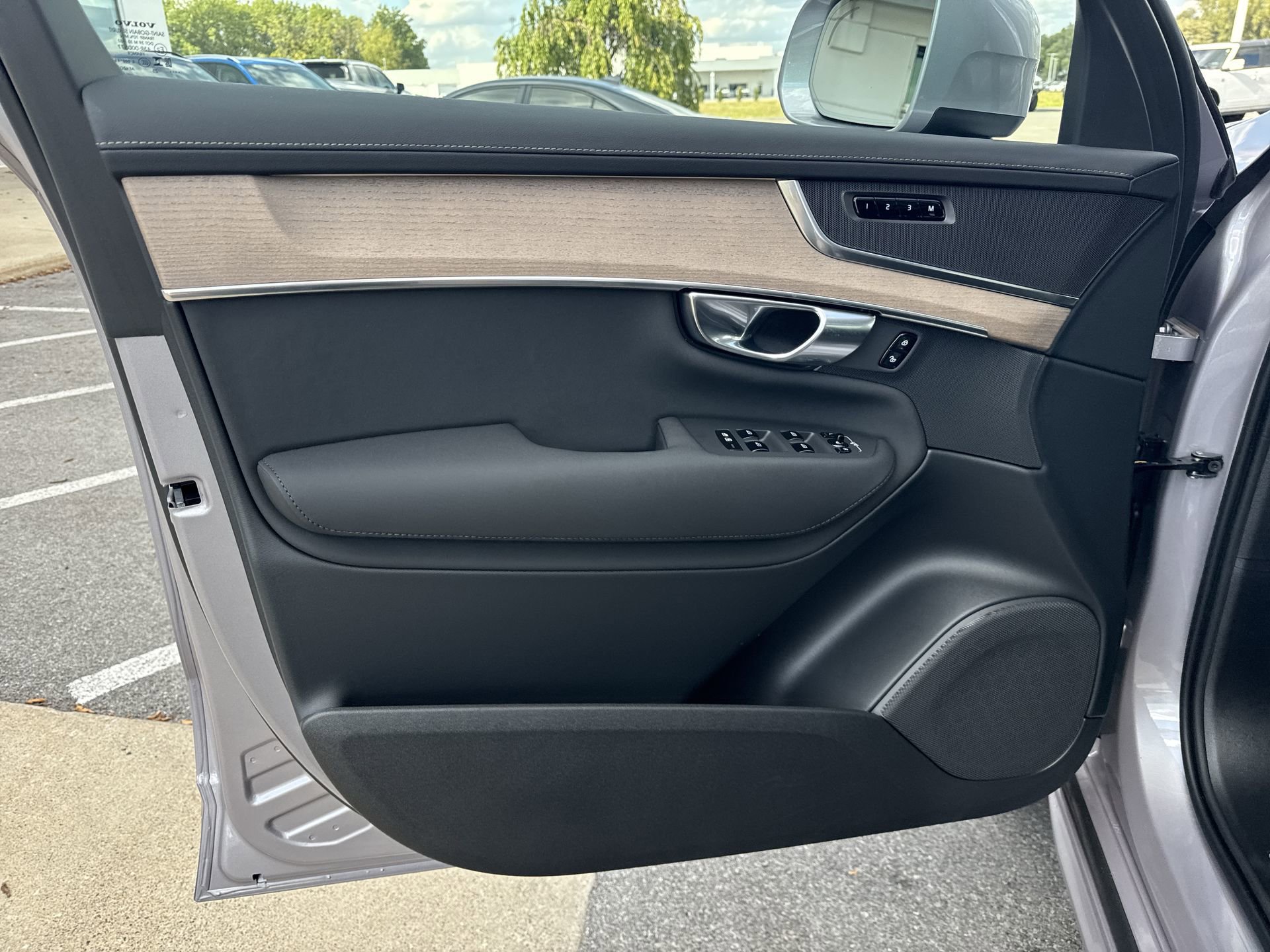 2026 Volvo XC90 Core - Photo 21