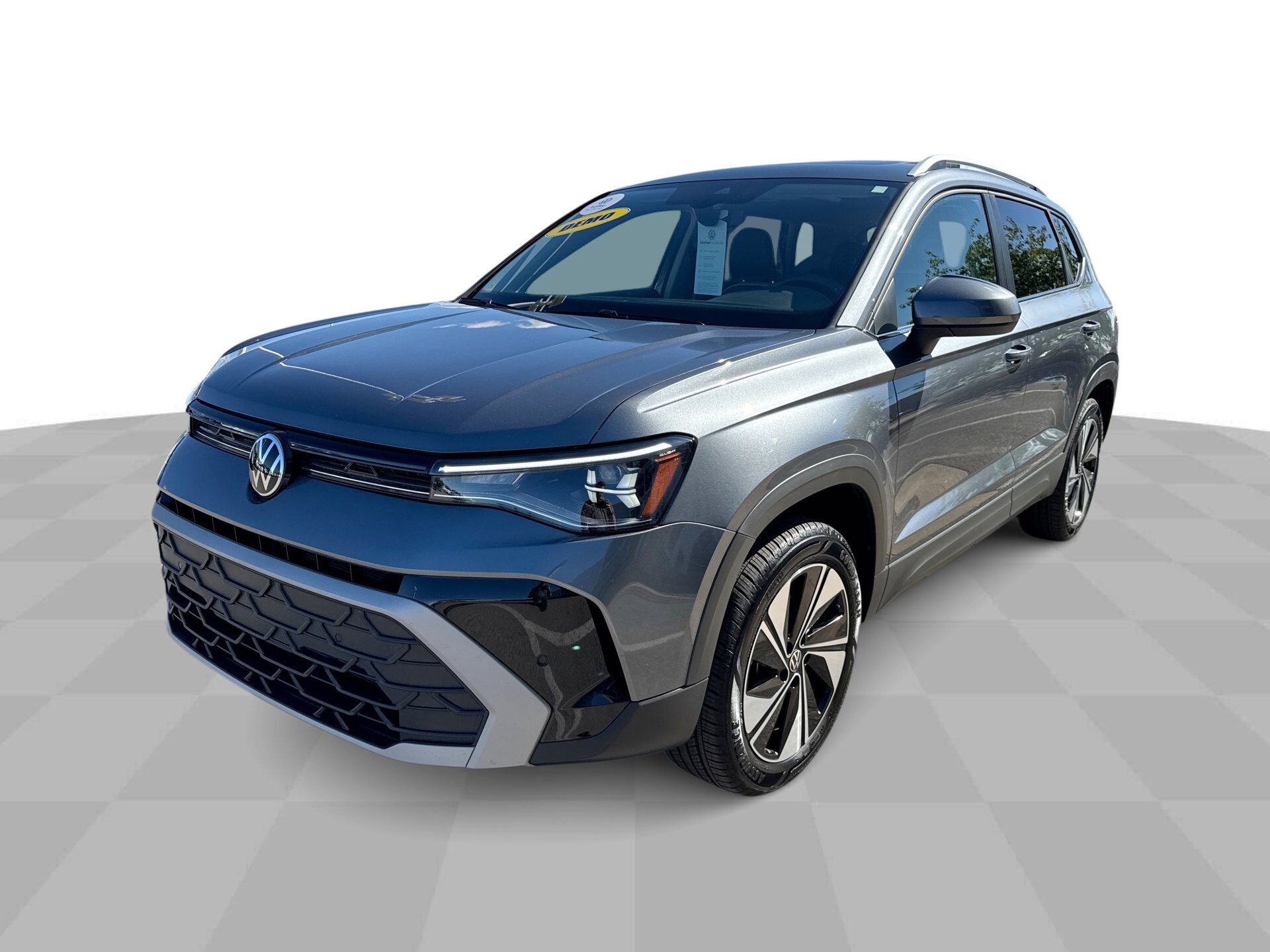 2025 Volkswagen Taos SE photo 4