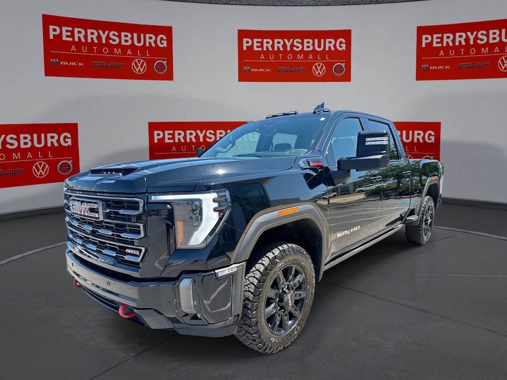 Used 2024 GMC Sierra 2500 HD AT4 4WD Crew Duramax w/ Premium+ Pkg & 5th Wheel P Truck Crew Cab