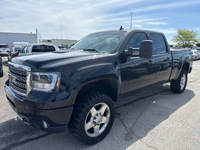 2011 GMC Sierra 4WD Crew Cab Standard Box's photo