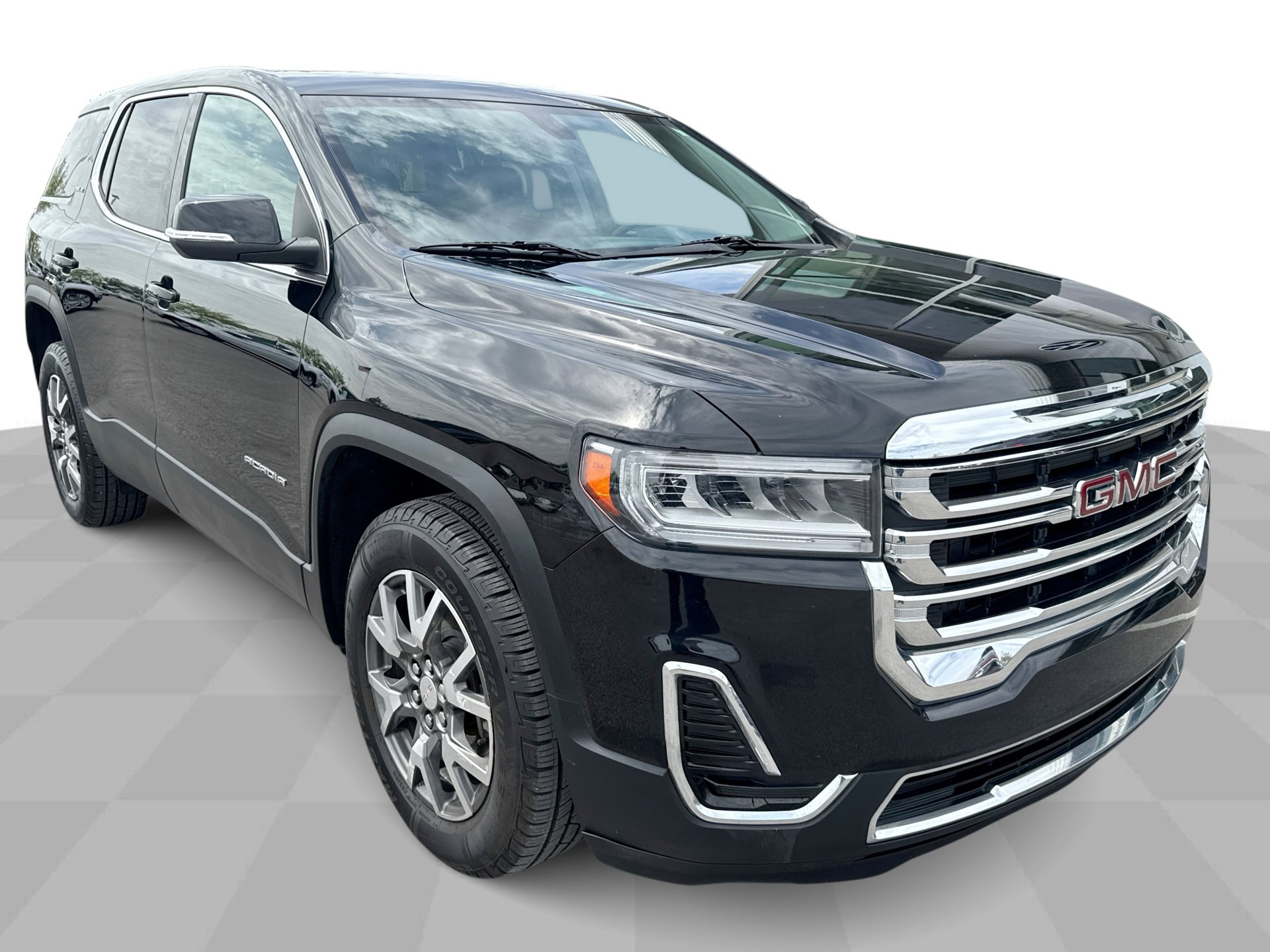 Used 2020 GMC Acadia SLE with VIN 1GKKNKLA7LZ203823 for sale in Perrysburg, OH