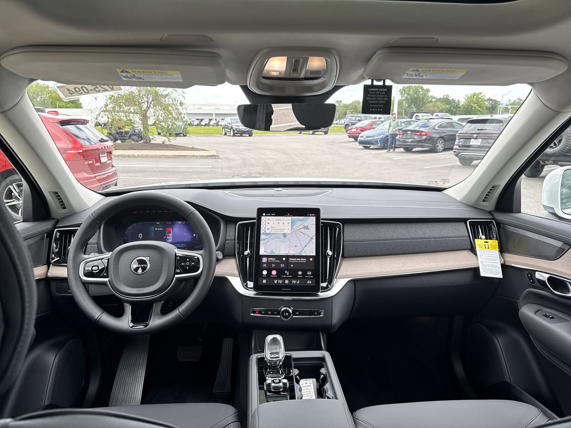 2025 Volvo XC90 Plus - Photo 21