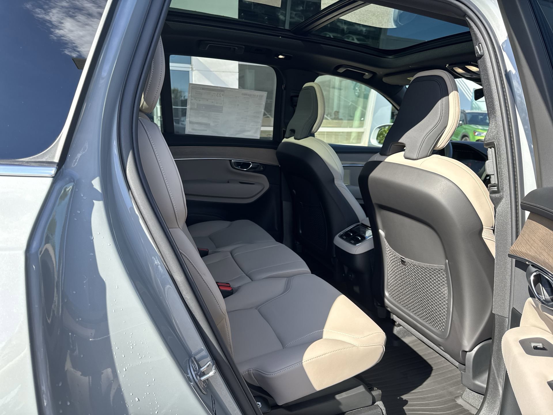 2026 Volvo XC90 Plus - Photo 26