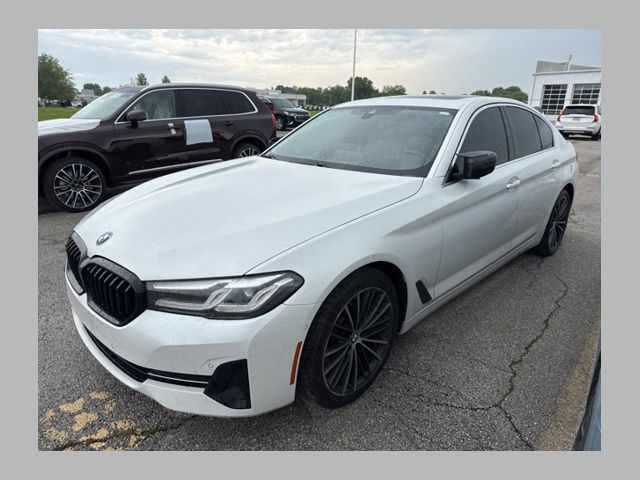 2021 BMW 5 Series 530i xDrive Sedan's photo