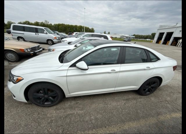 3VW7M7BU2PM026390