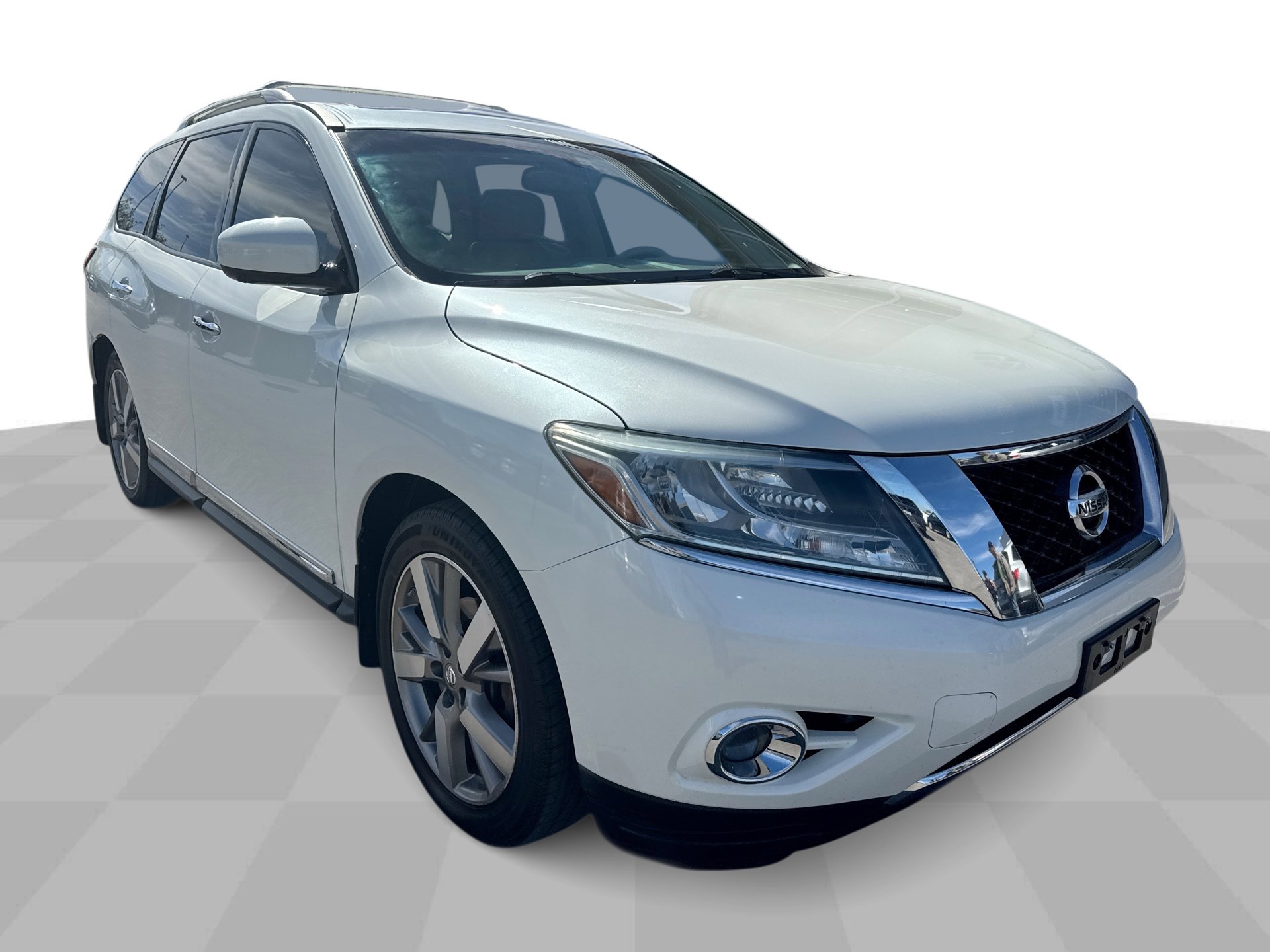 2015 Nissan Pathfinder Platinum photo 2