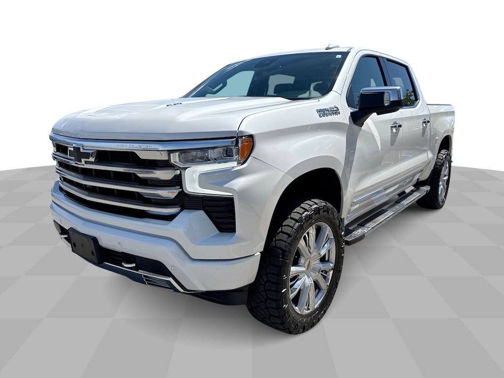 Used 2023 Chevrolet Silverado 1500 High Country Premiuim 4WD Crew w/ 22s & Moon Truck Crew Cab