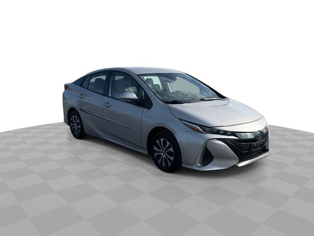 Used 2021 Toyota Prius Prime XLE with VIN JTDKAMFP5M3166469 for sale in Perrysburg, OH