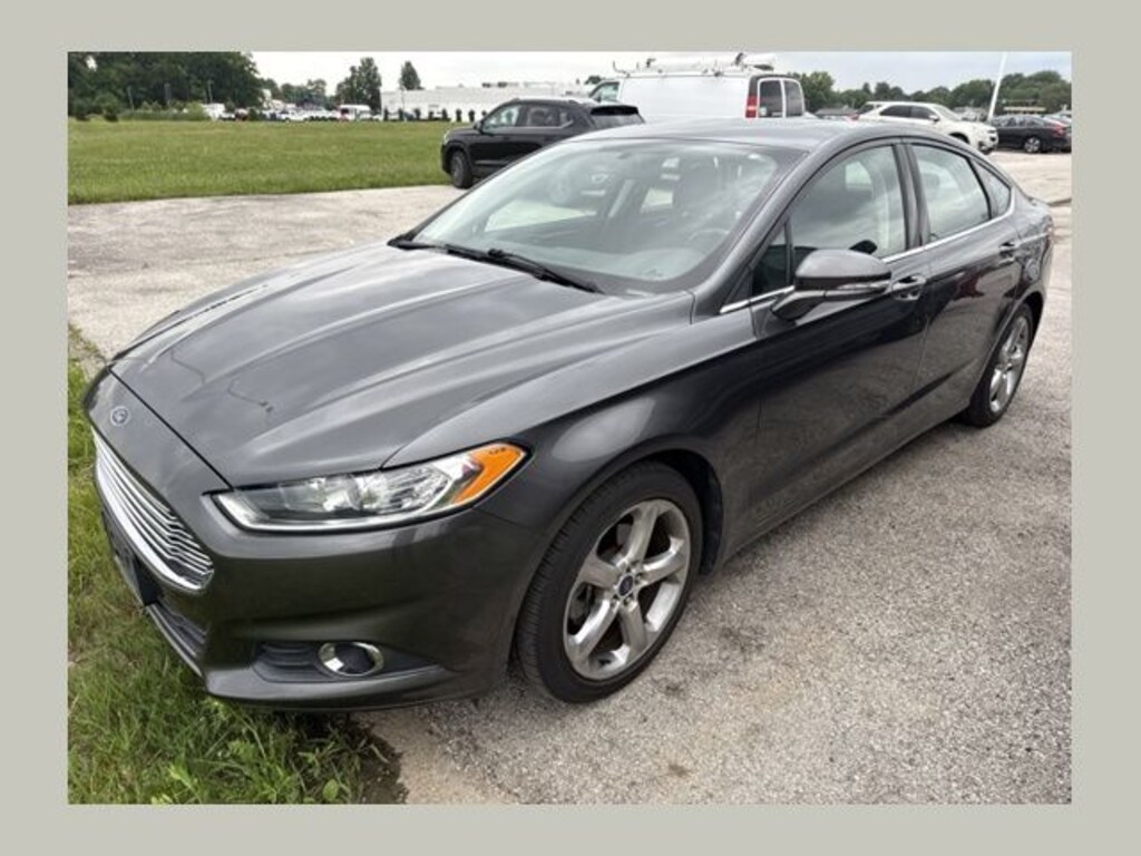 Used 2015 Ford Fusion SE Sedan