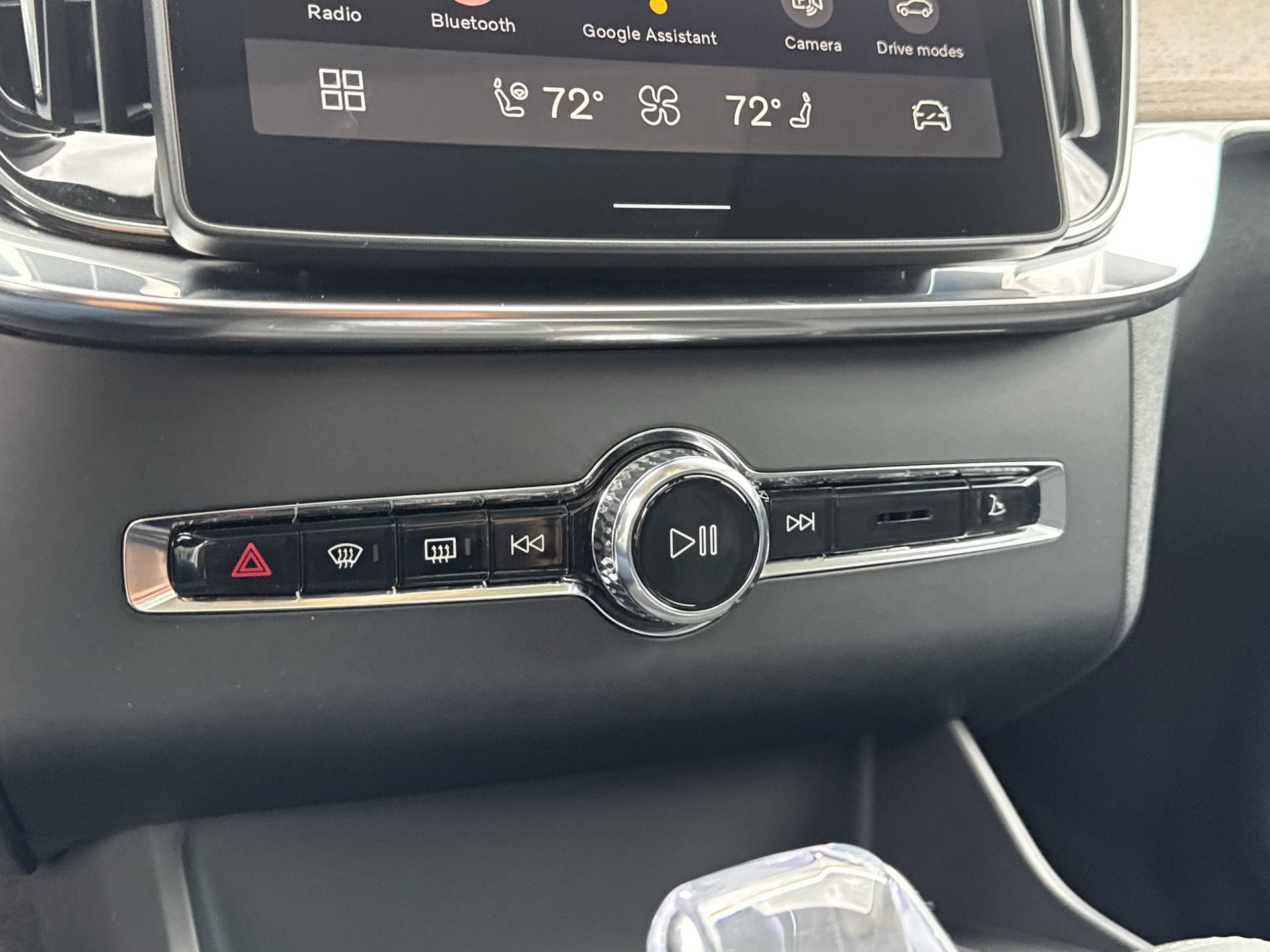 2025 Volvo XC90 Plus - Photo 18