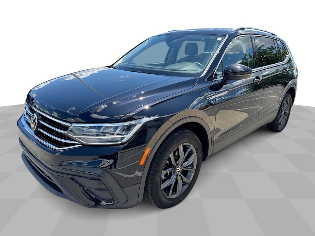 Used 2022 Volkswagen Tiguan 2.0T SE w/ IQ Drive & 3rd Row Seating SUV