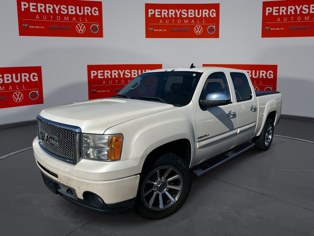Used 2012 GMC Sierra 1500 Denali AWD Crew w/ Rear Entertainment & Moon AWD Crew Cab 143.5 Denali